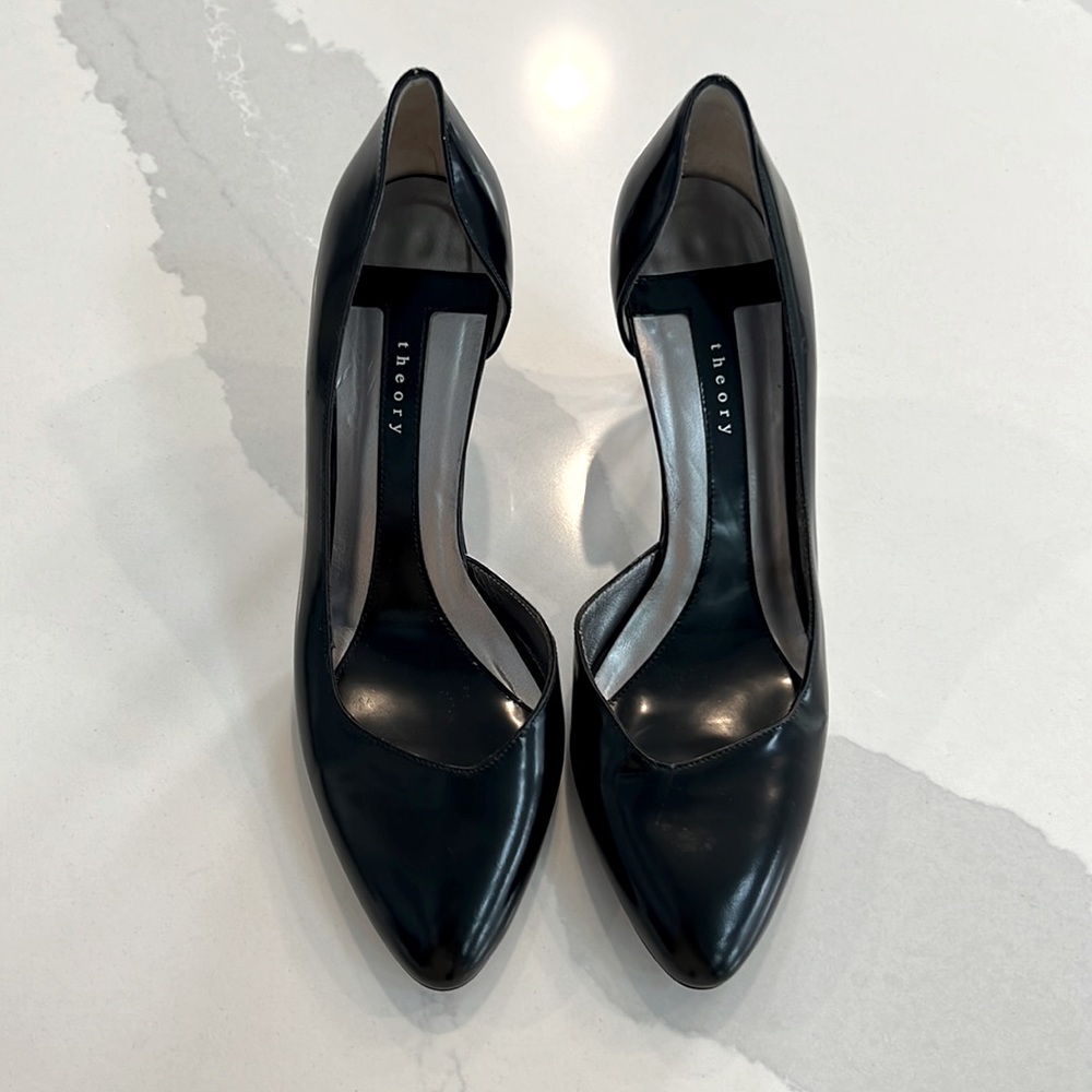 Theory black shiny ✨ leather heels Size 38